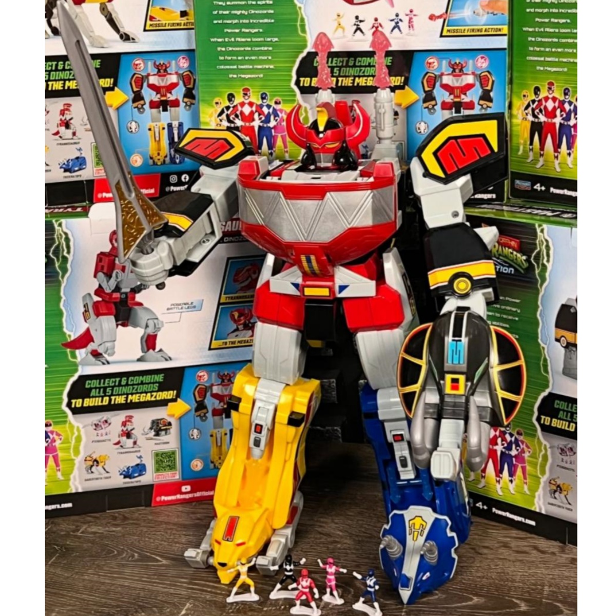 Model Kit Megazord - Anime ULTIMATE MEGA THUNDERZORD Megazord Collection