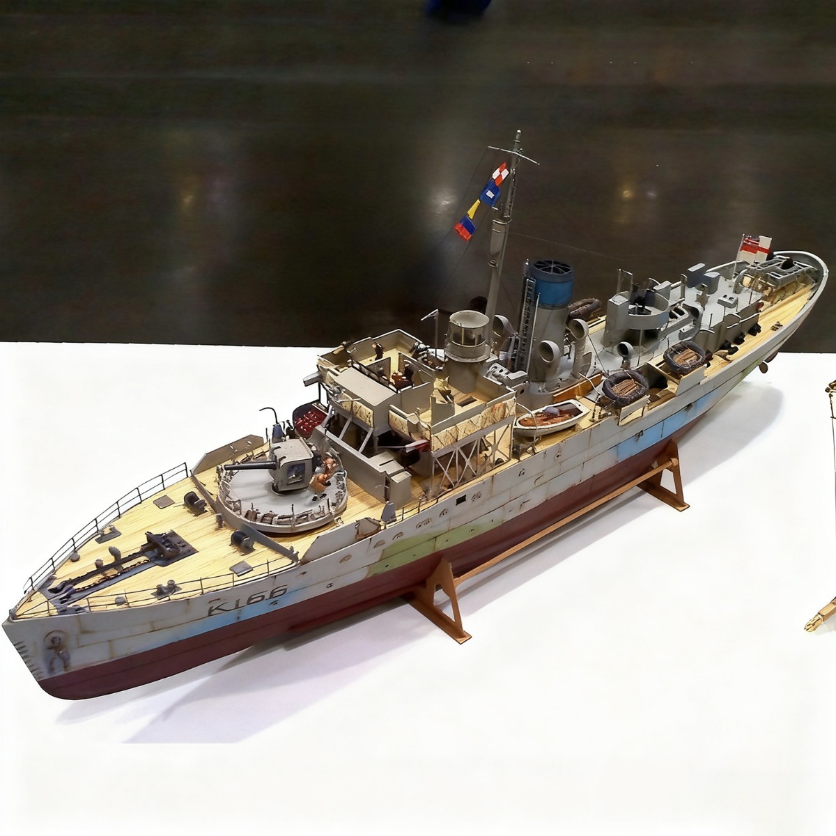 Model Kit Revell - 1/72 Revell Flower-klasse Fregat Assemblagemodel 88,2