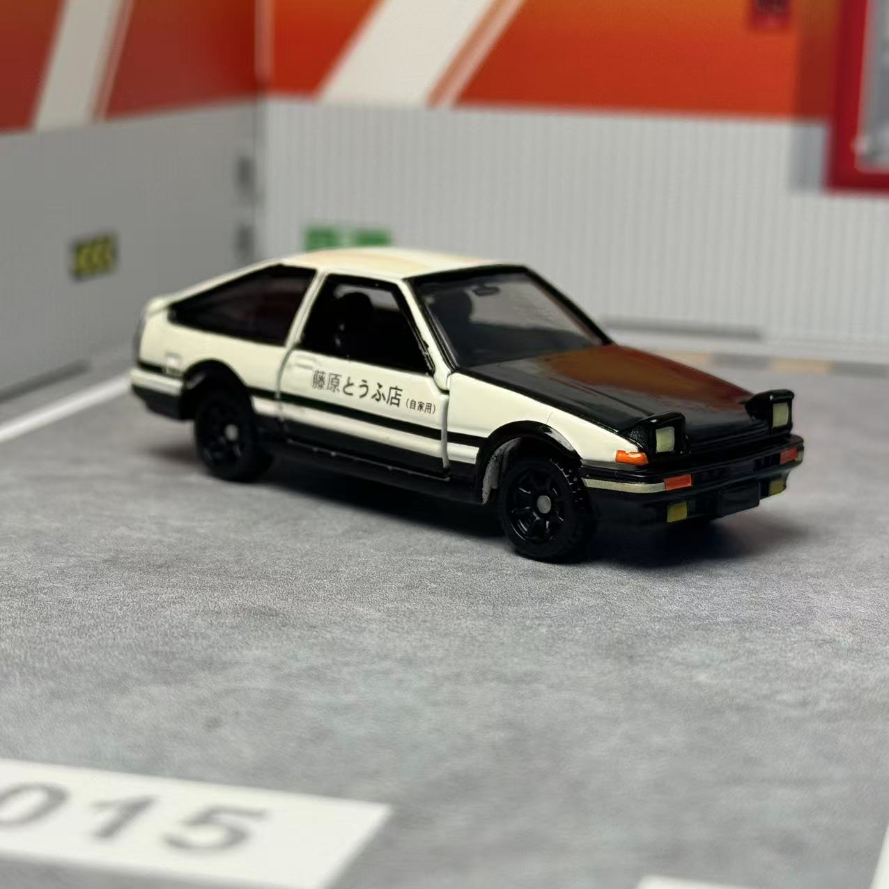 Takara Tomy Tomica NO.145 Drea - Model Kit Ae86 recensie en prijs