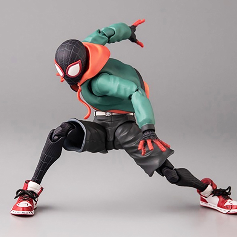 Sv Action Spiderman Miles Mora - Model Kit Iron Man Mark 50 recensie en prijs