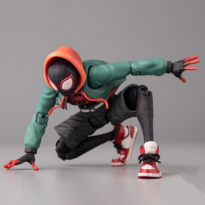 Sv Action Spiderman Miles Mora - Model Kit Iron Man Mark 50 recensie en prijs