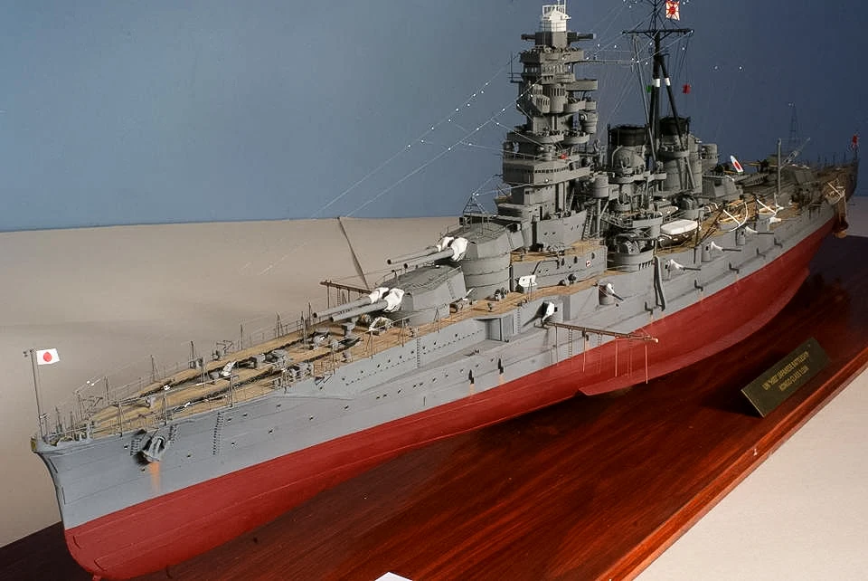 1:200 Schaal WW2 Slagschip Hie - Model Kit Battleship recensie en prijs